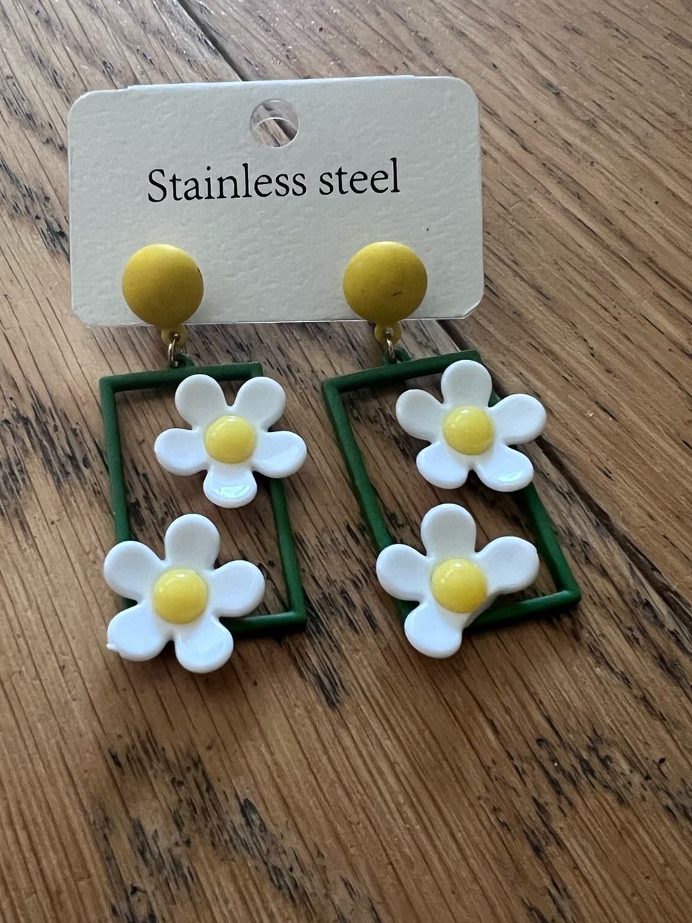 Daisy Earrings – Yellow, White & Green